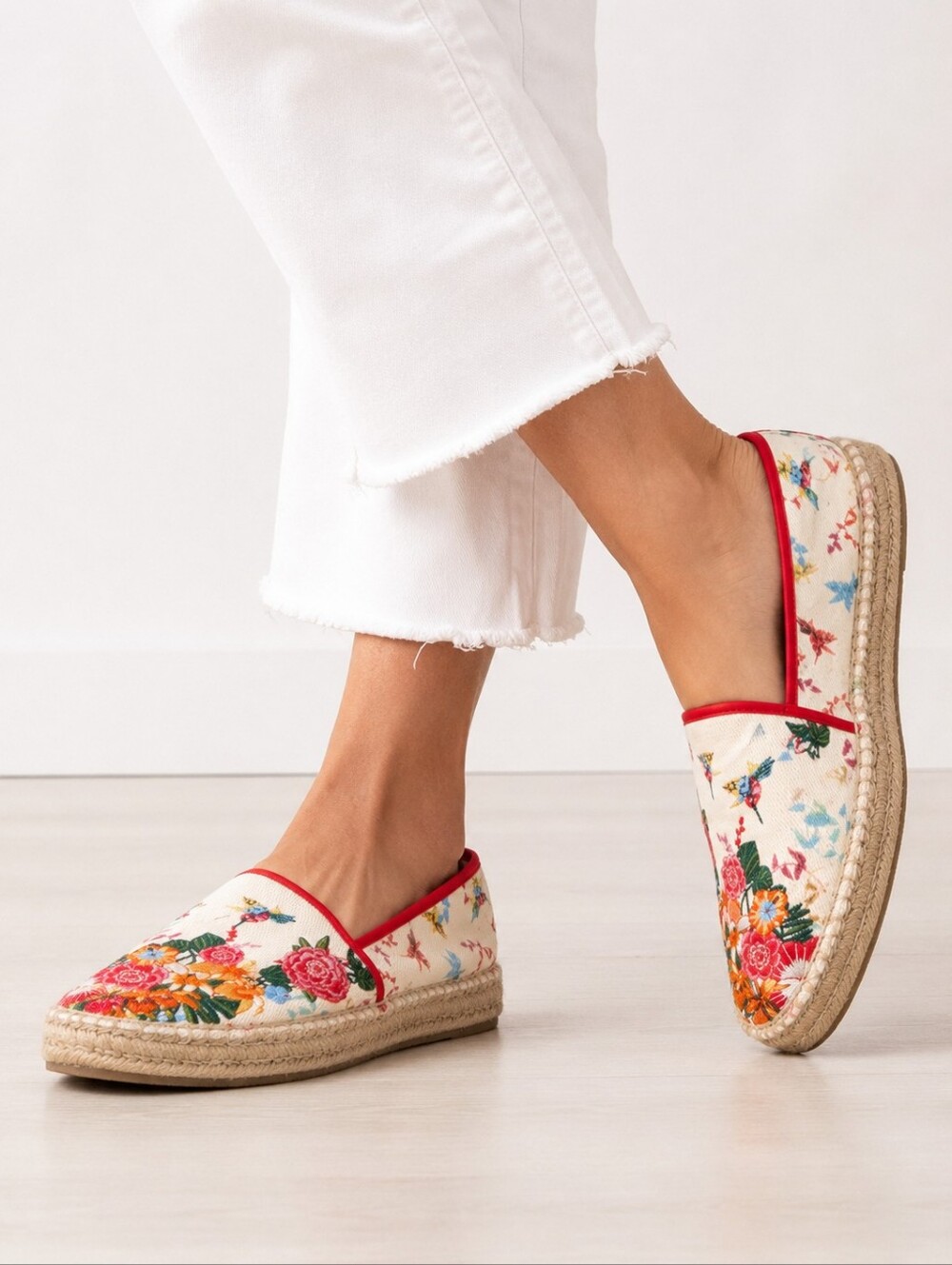 Johnny Was Andra Floral Embroidered Espadrille Flats Size 8 Boho Slip-On